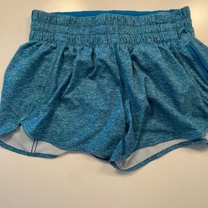 Lululemon hotty hot 8 teal shorts